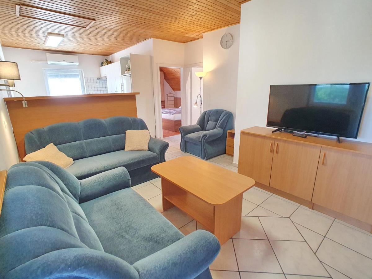 Krisztian Apartmanhaz Vonyarcvashegy Luaran gambar